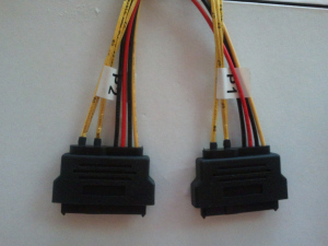 Dual port SAS cable
